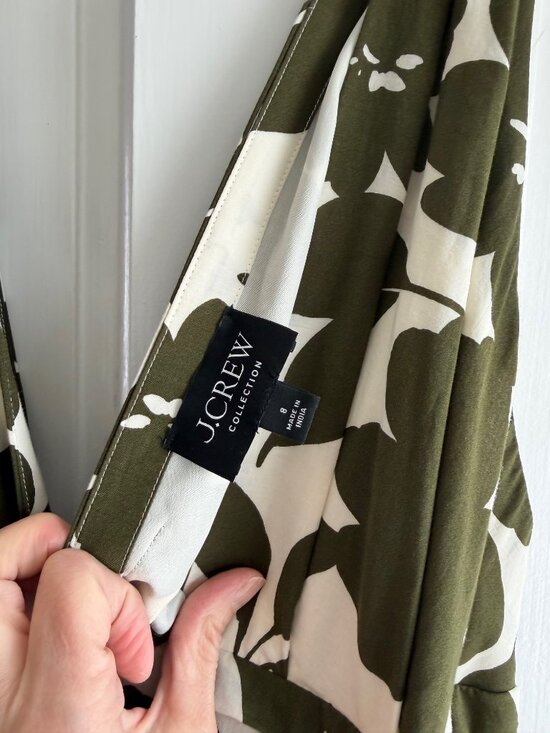 J. Crew collection plunge neck in leafy floral, size 8 - Picture 6 of 9